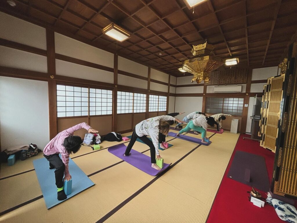 寺ヨガ-金光寺